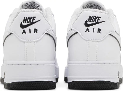 Air Force 1  ‘White Black Outline’