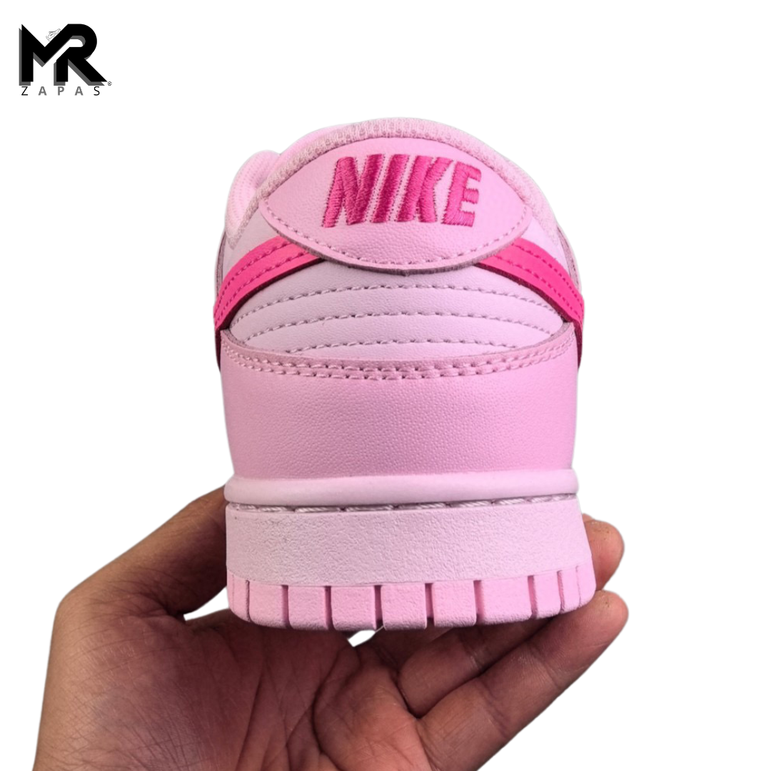 Dunk SB Low  - Triple Pink