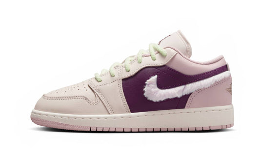Air J0RD@N -  1 Low SE Fur Swoosh