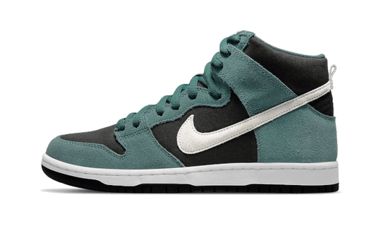 N**K N**K SB Dunk High Green Suede