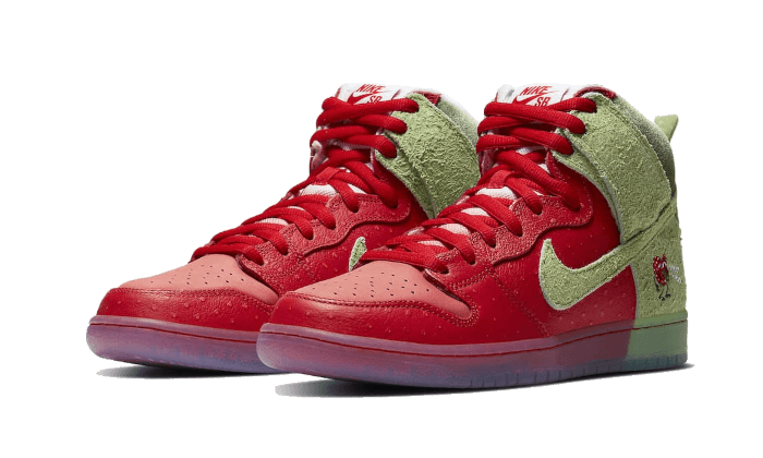 N**K SB Dunk High Pro QS Strawberry Cough