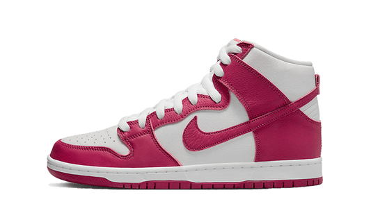 N**K SB Dunk High Sweet Beet